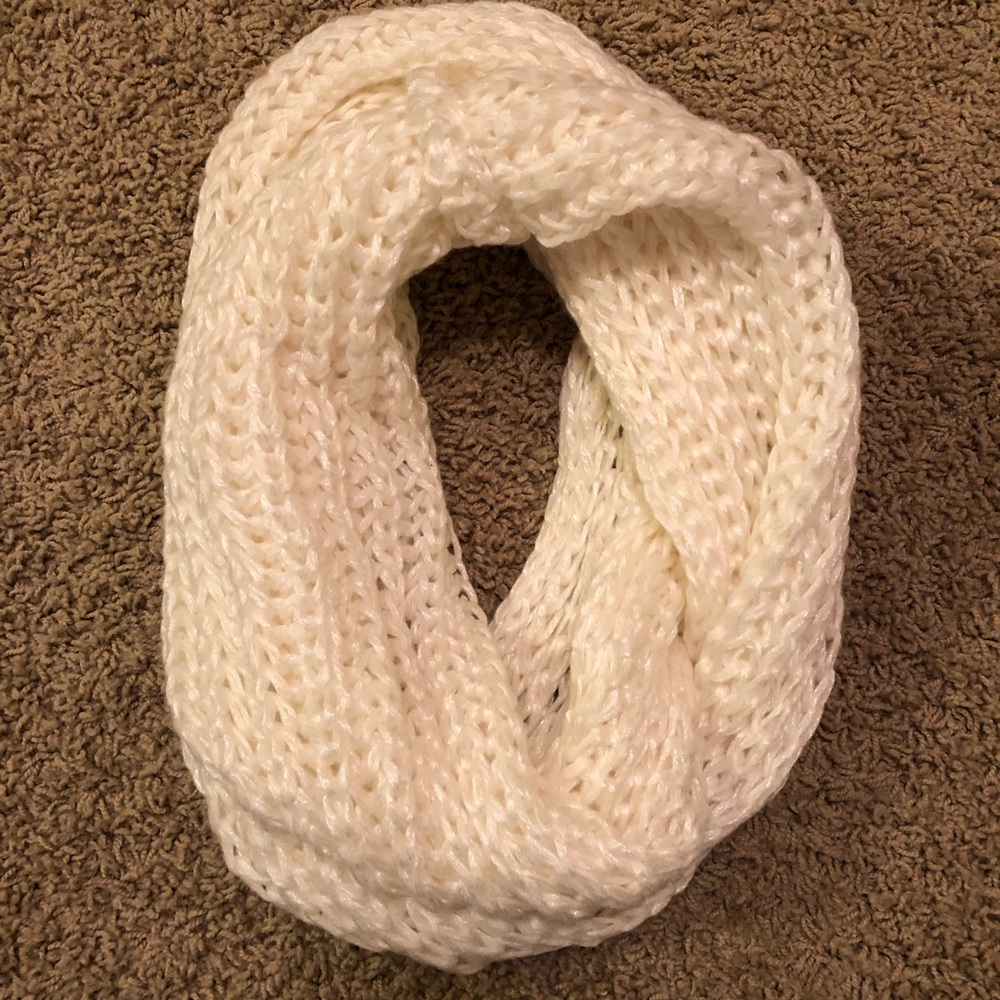 Infinity scarf